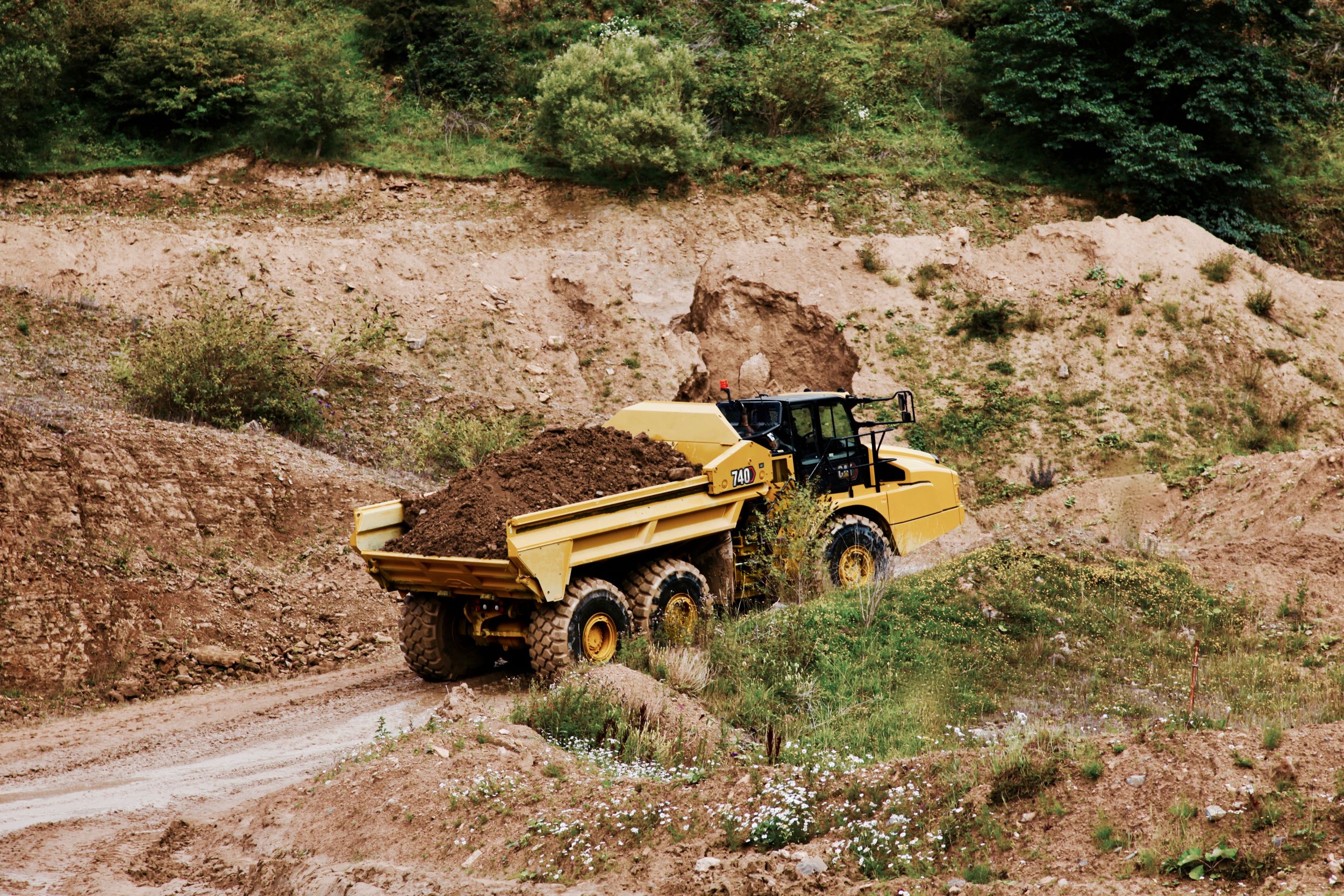 740 EJ - Image 3