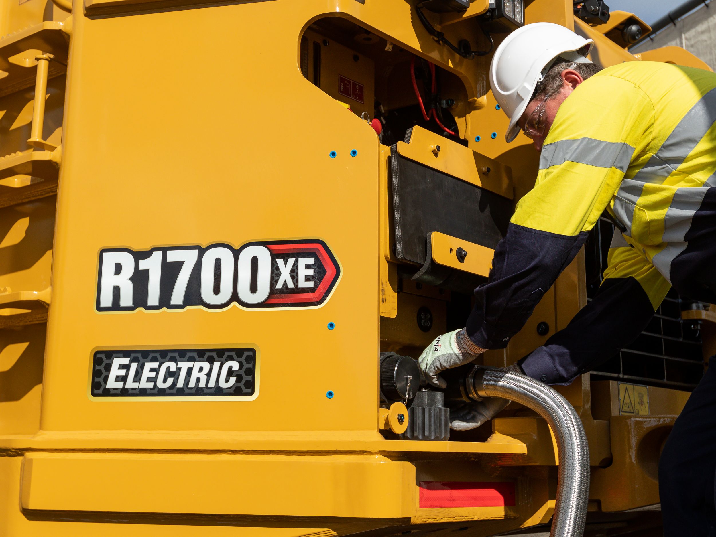 R1700 XE (Battery-Electric) - Image 7