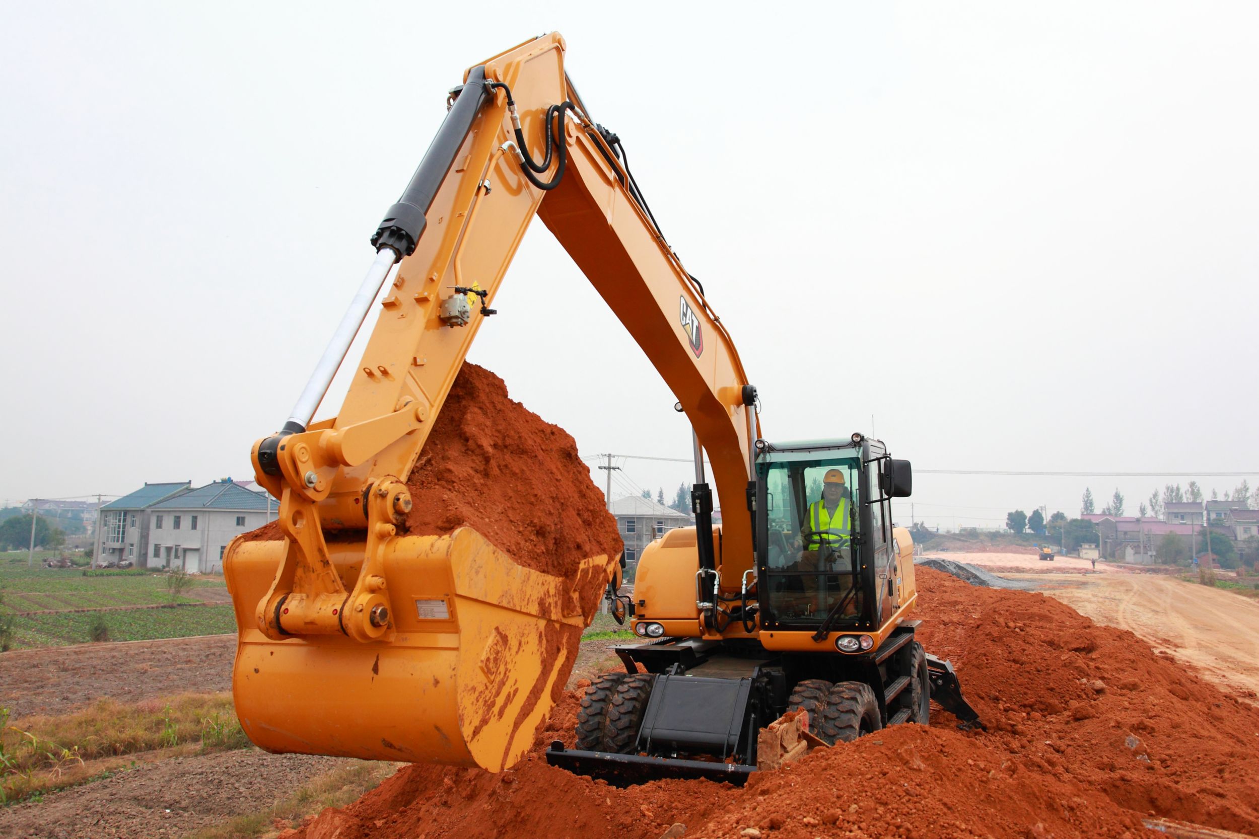 M320 - Image 2