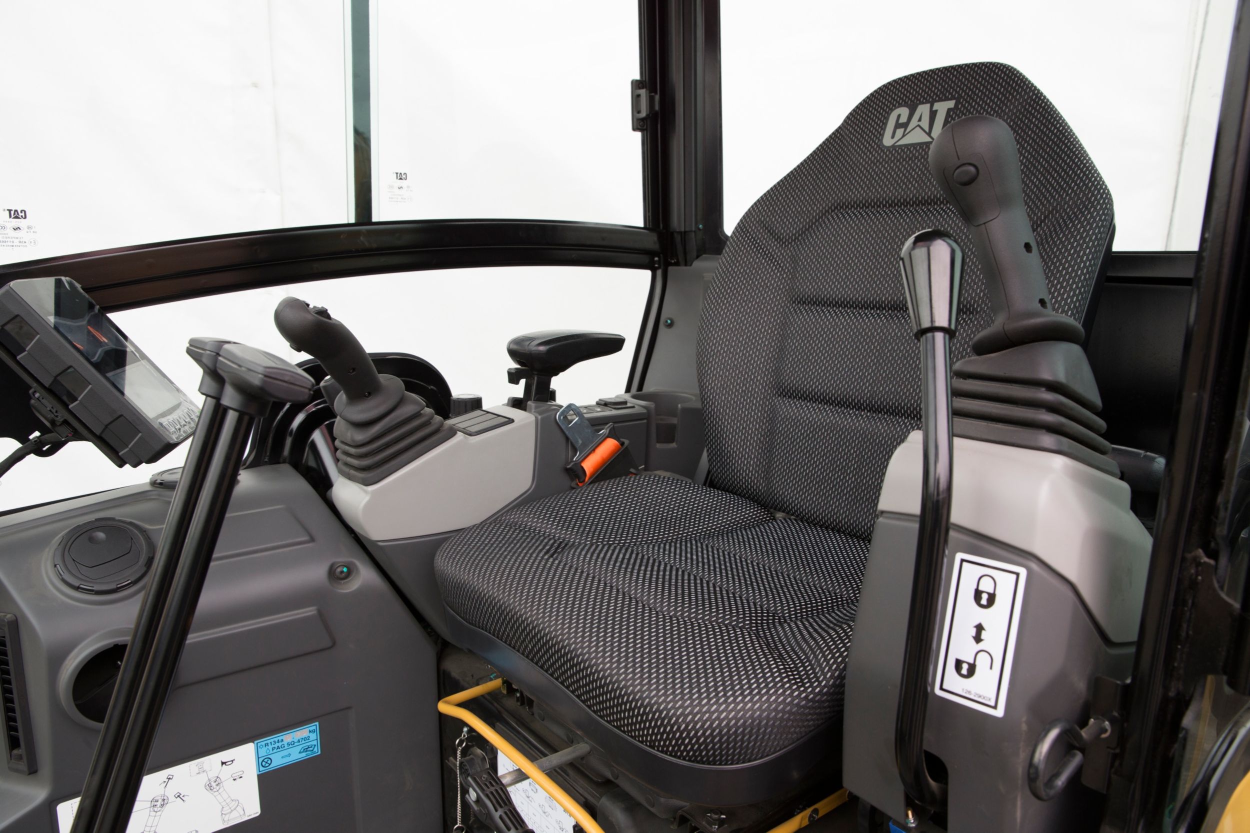 302 CR - Image 4